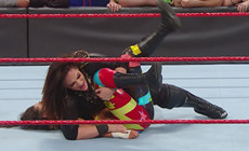 《RAW 2017.03.21》战报： 斯蒂芬妮刁难佛利好友，女子四面楚歌赛敲定
