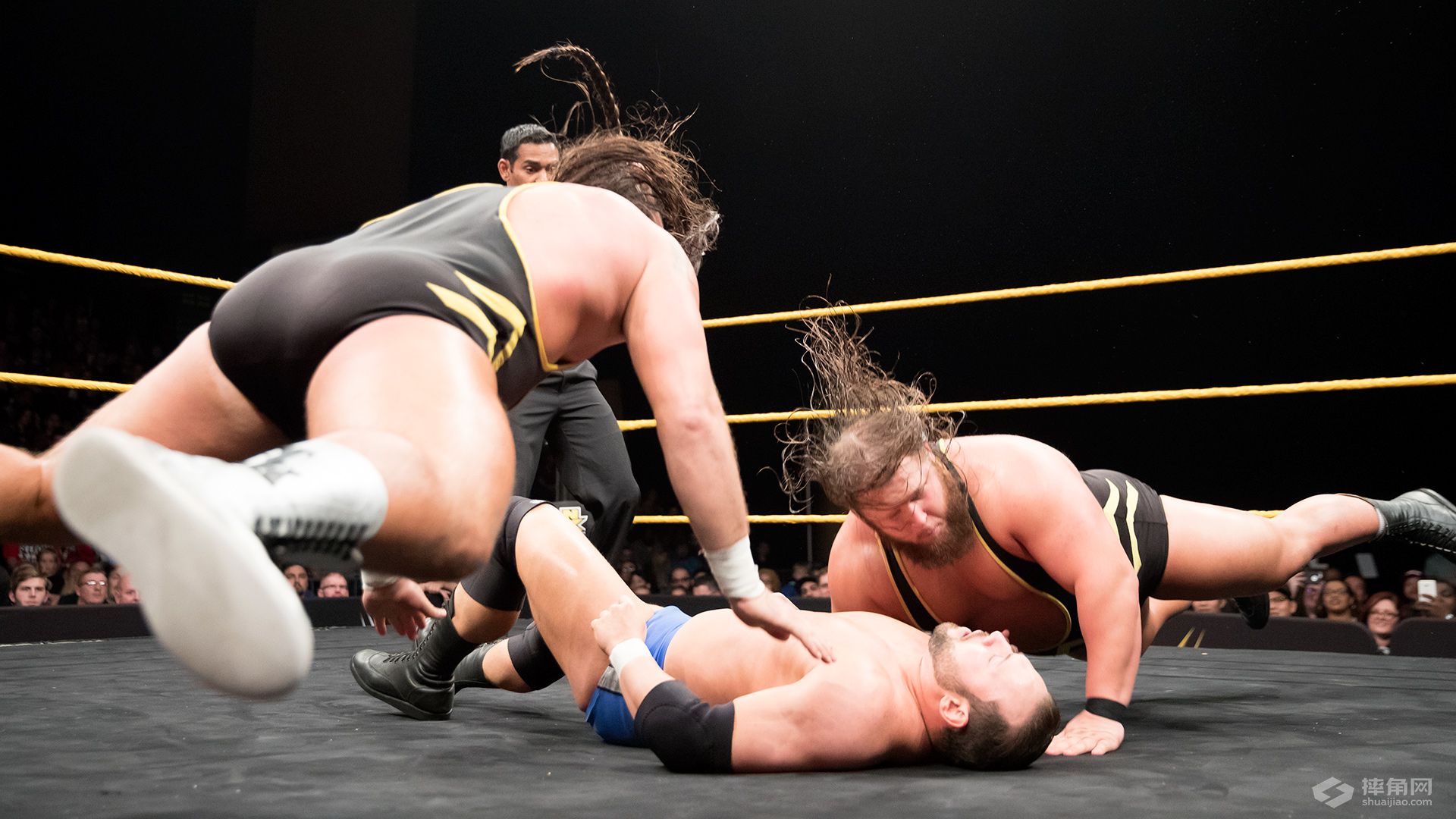 接管大赛前的最后一站，谁将被迫离开NXT？《WWE NXT 2017.03.30》