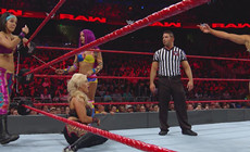 《RAW 2017.04.04》战报：女子组加入新成员 科特初任遇难题