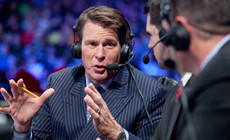 WWE解说的纷争，JBL因“玩手机”打压同事？