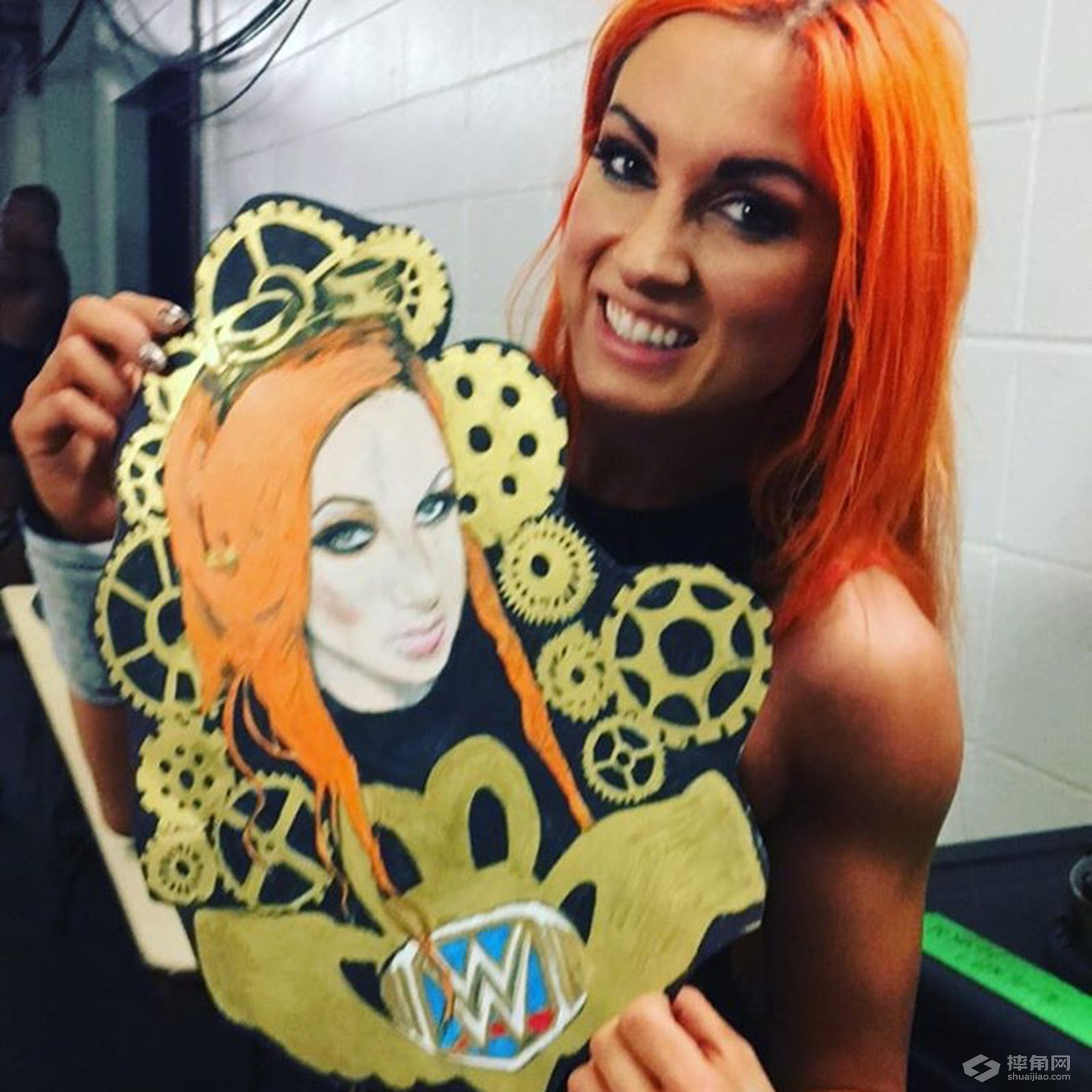 Instagram最佳照片，尼基试婚纱他们即将结婚？