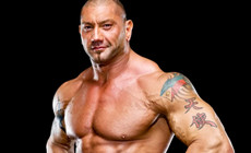 历史上的今天，“野兽”巴蒂斯塔首秀WWE！