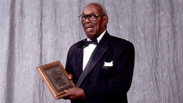 詹姆斯·杜德利(James Dudley)