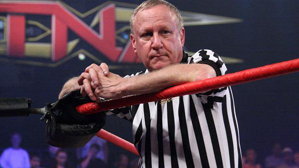 厄尔·赫本纳(Earl Hebner)