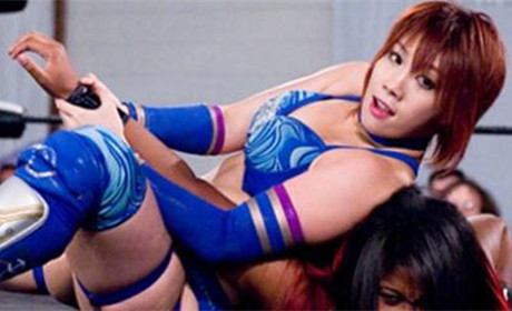 女战神明日华将于何时登陆WWE RAW品牌？