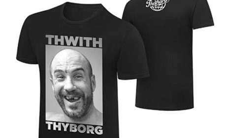 WWE推出“塞萨罗门牙没了，笑容还在”主题T恤