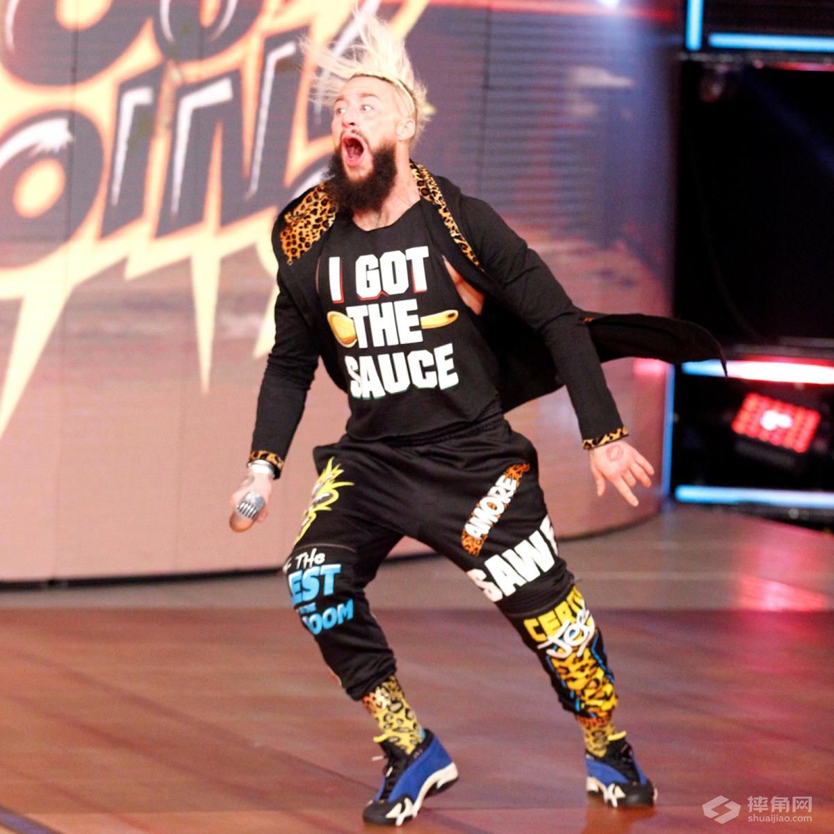 轻量级冠军卡利斯托表示愿意接受恩佐的挑战！《WWE 205 Live 2017.10.18》