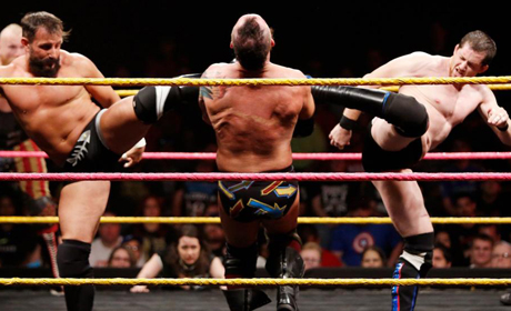 《NXT 2017.10.19》图集：NXT两大军团疯狂厮杀，谁将更胜一筹？