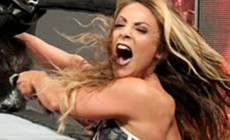 WWE再解雇一男选手和一女神选手！
