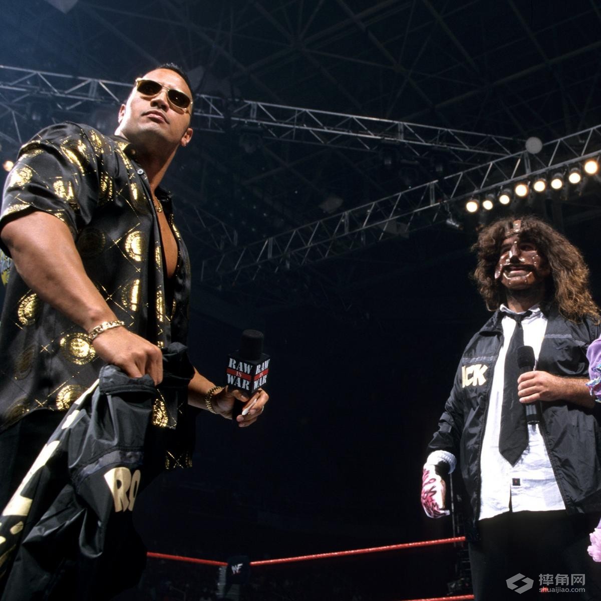 巨星庆祝Raw二十五周年！伍兹的造型真是辣眼睛~
