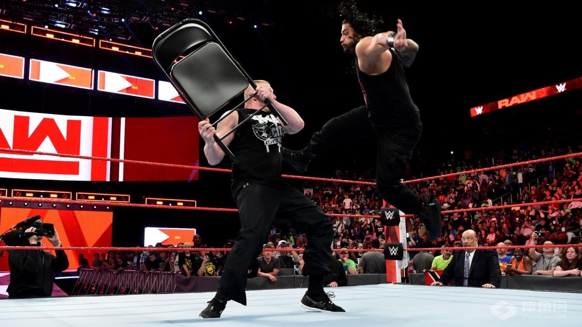罗曼·雷恩斯与布洛克·莱斯纳再爆冲突！《WWE RAW 2018.04.03》