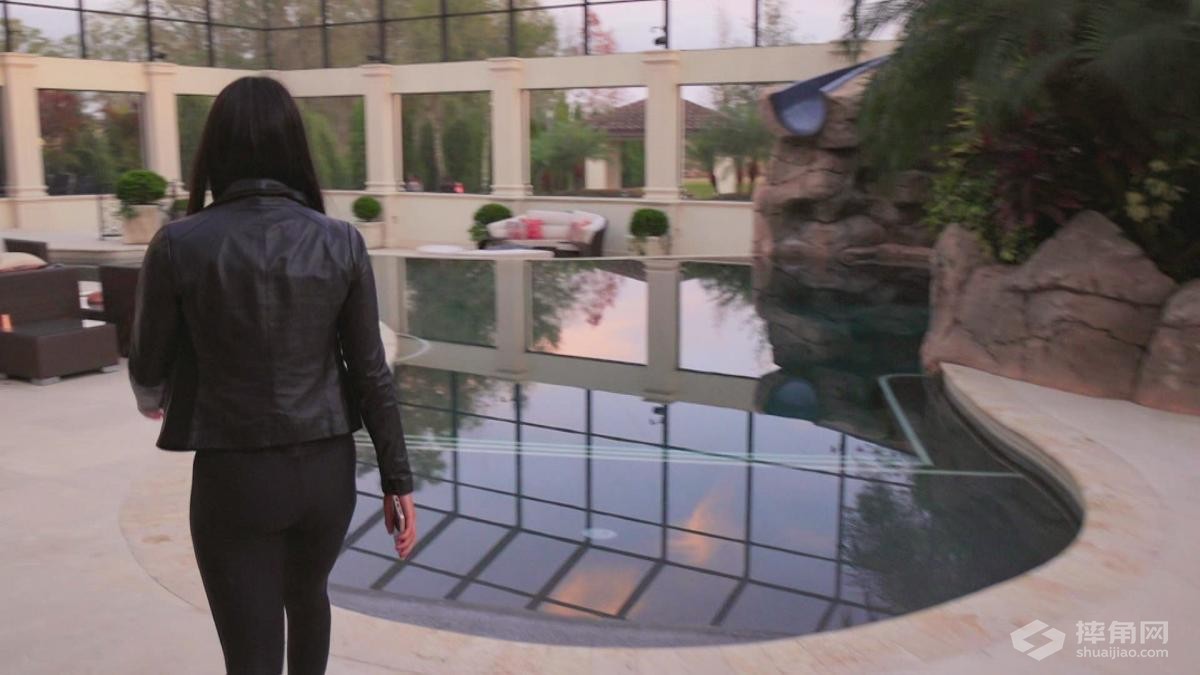 尼基·贝拉试图走出失恋的阴影，变身天气预报员！《Total Bellas 第3季第4集》