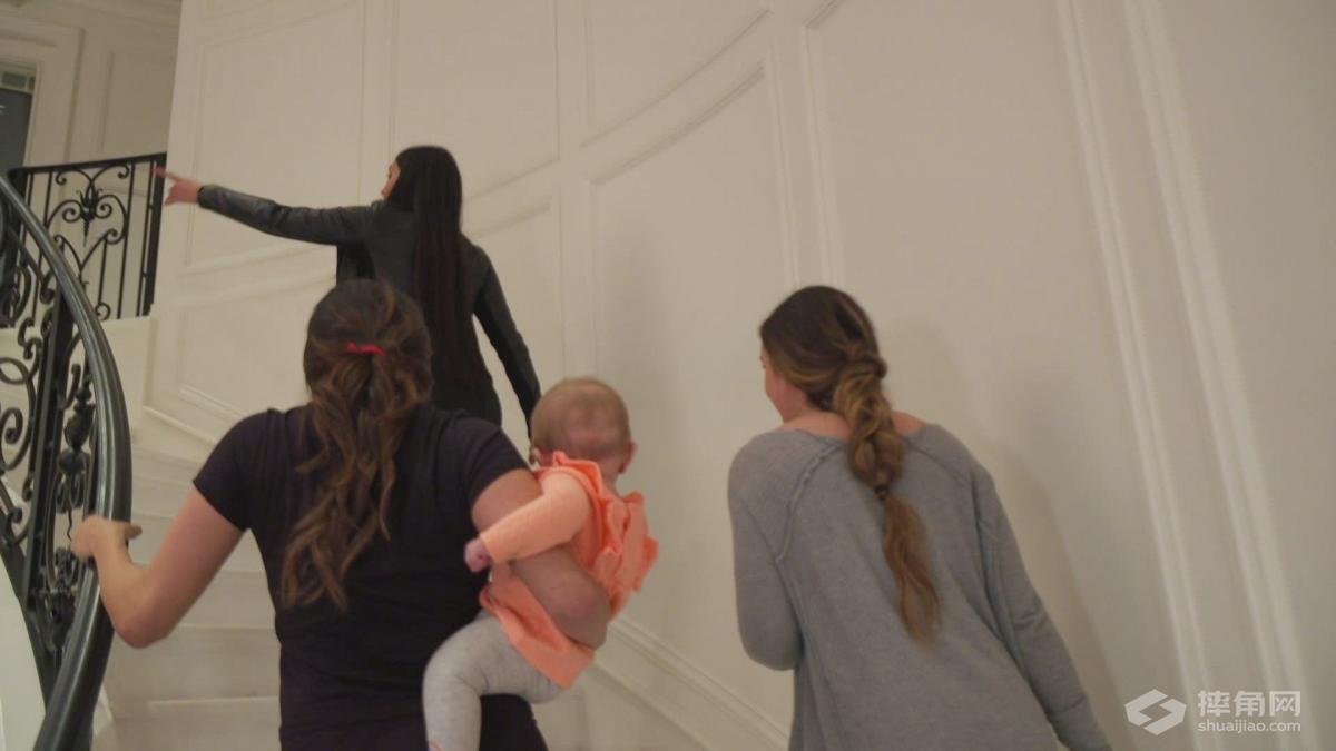 尼基·贝拉试图走出失恋的阴影，变身天气预报员！《Total Bellas 第3季第4集》