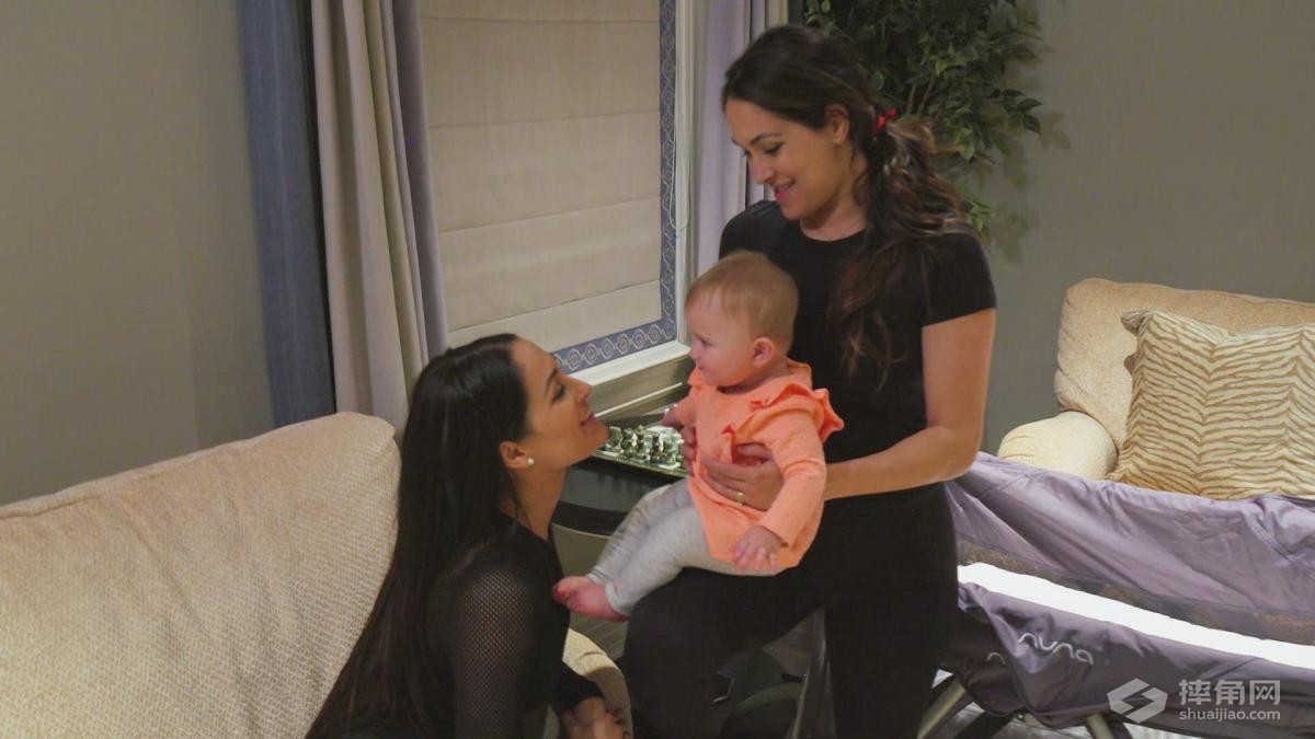 尼基·贝拉试图走出失恋的阴影，变身天气预报员！《Total Bellas 第3季第4集》