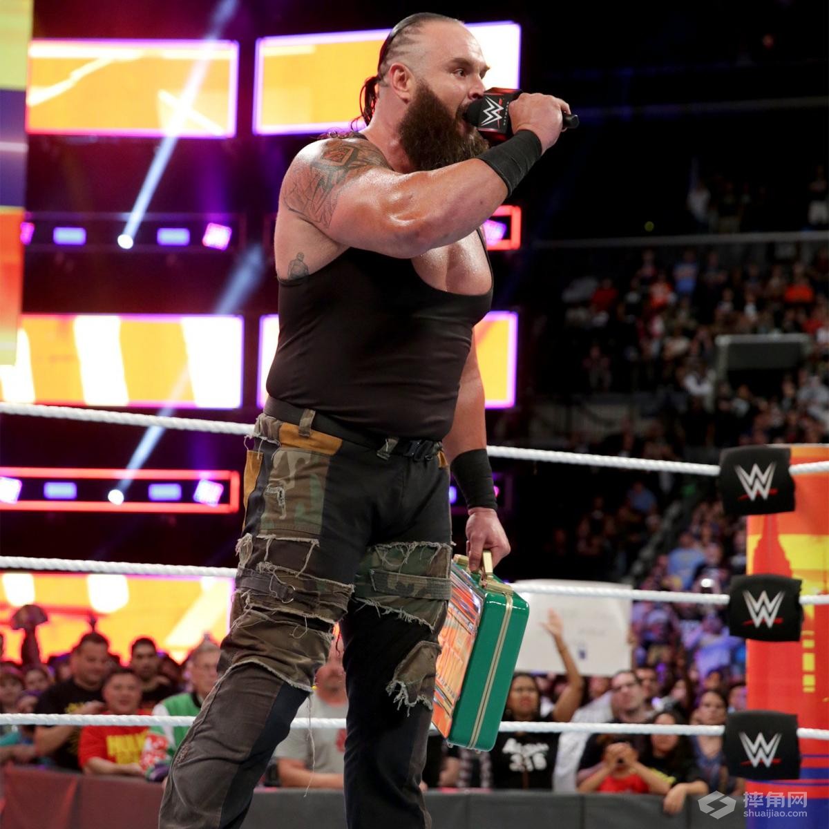 WWE环球冠军赛，野兽布洛克·莱斯纳决战罗曼·雷恩斯！《SummerSlam 2018》