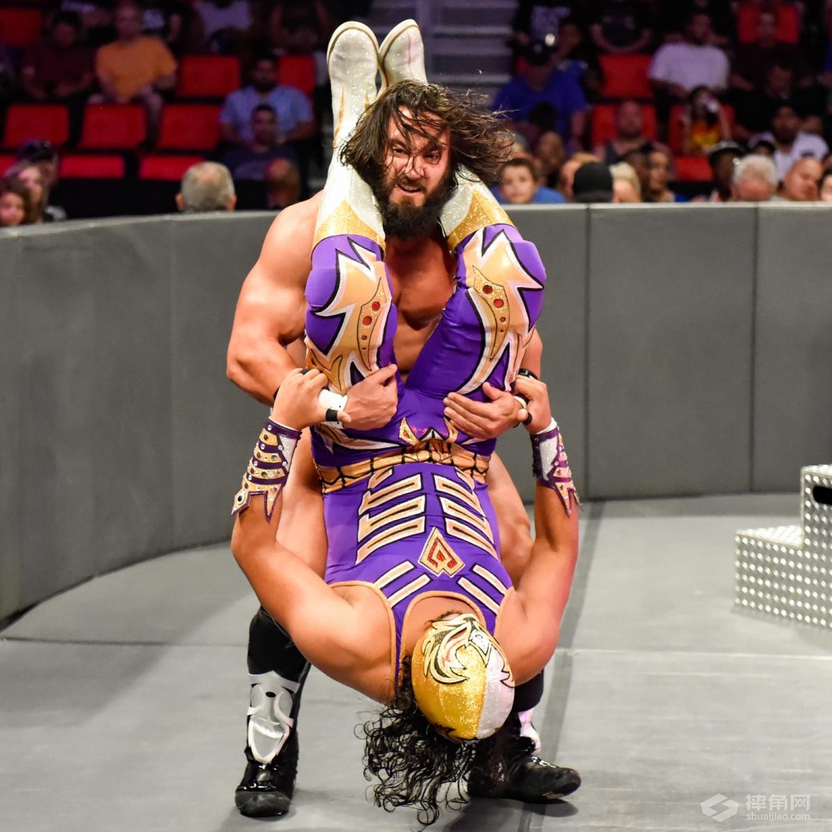 轻量级冠军迎战TJP，遭遇杰克与德鲁双重袭击！《WWE 205 Live 2018.09.05》