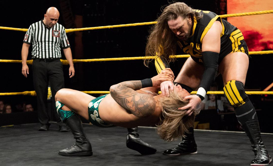 善纳·巴斯勒对峙宝城海里，强尼·加尔加诺变身“强尼·失败”！《WWE NXT 2018.09.06》