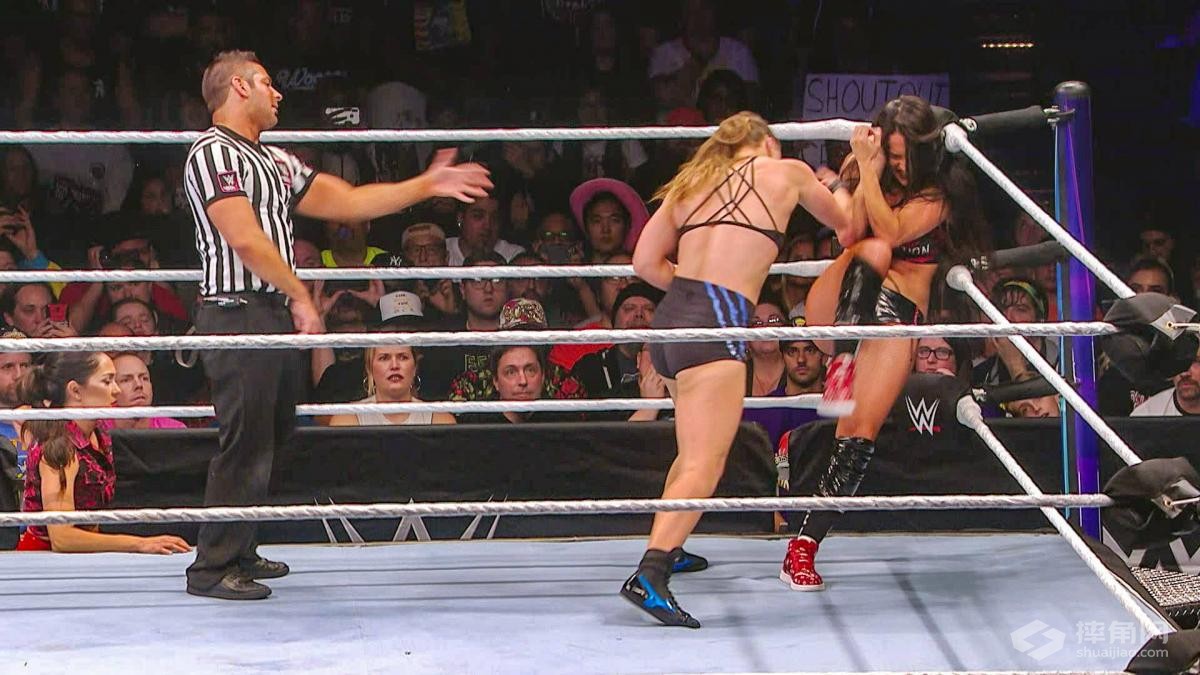 尼基·贝拉开始同与星共舞男拍档约会！《Total Bellas 第4季第10集》