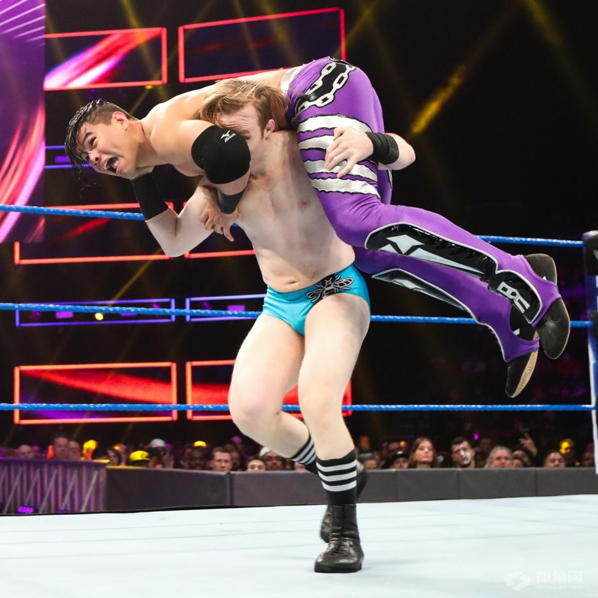 托尼·尼斯同巴迪·墨菲上演摔角狂热重赛！《WWE 205 Live 2019.04.11》
