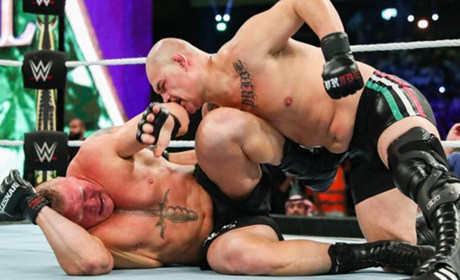 前UFC重量级冠军惨遭WWE解雇，与大布的三番战告吹！