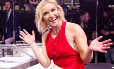 WWE蕾妮·杨正式成为全职RAW解说员，疯人院长赚翻了！