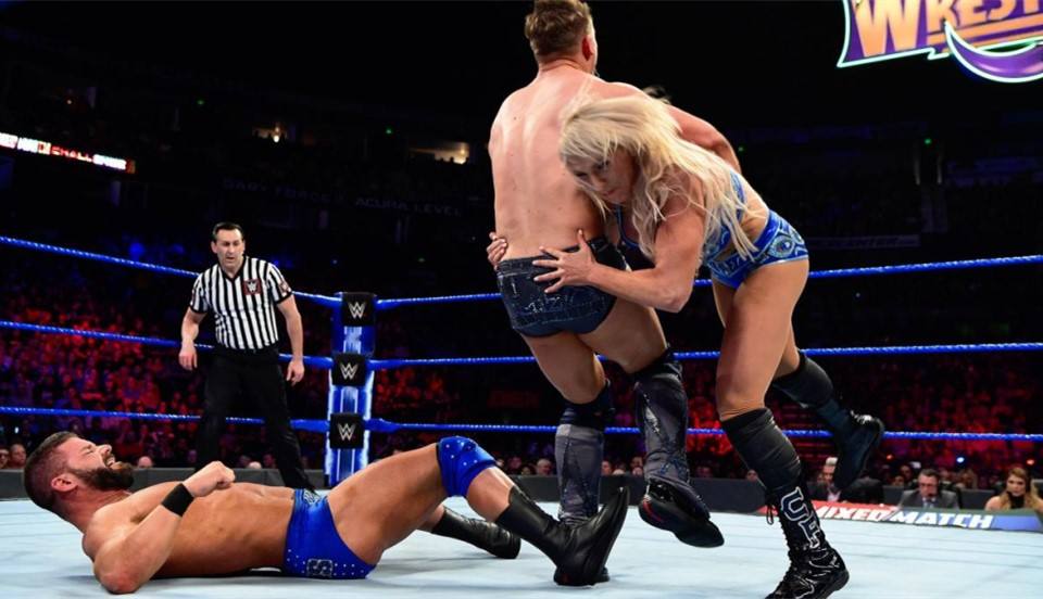 WWE2018男女混合双打赛：明日华&米兹VS夏洛特&鲁德