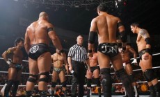 围殴老麦、屈服塞纳，你还记不记得这个曾经与WWE为敌的军团？