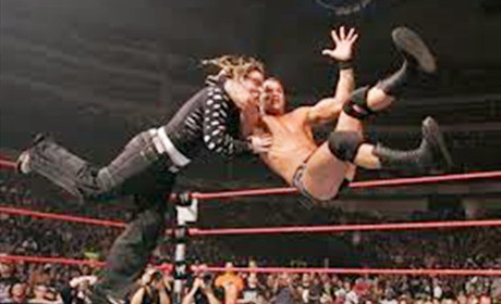 两位WWE名人堂成员首谈毒蛇兰迪加盟AEW的传闻！