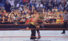 WWE同一冠军头衔同一天多次易主的8大经典时刻！