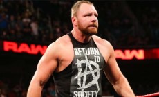 WWE官方公布疯人院长赤膊照，眼神犀利杀死人！