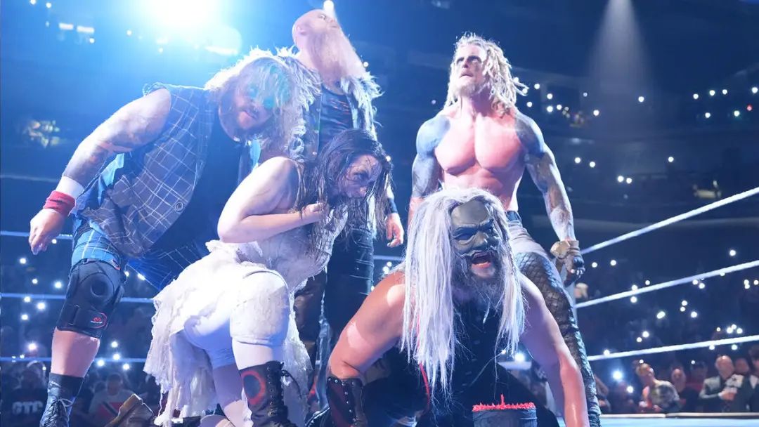 WWE计划五大巨星联手，怀亚特疯人帮惨了.......