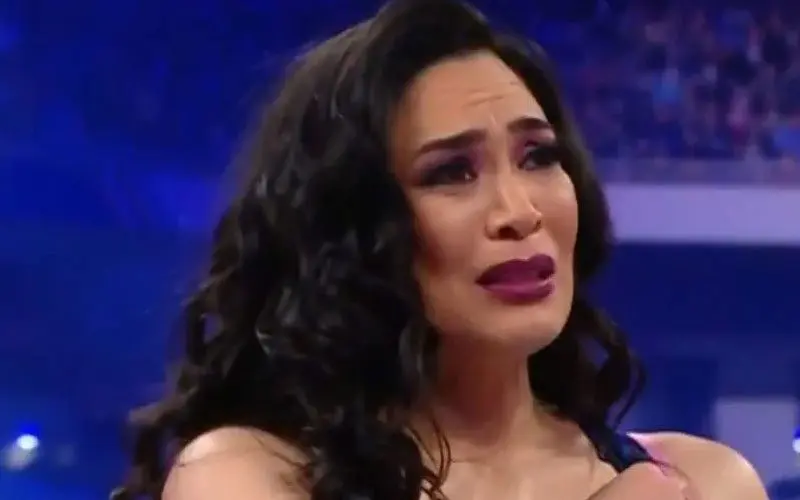 前WWE选手银行账户被盗，疯人院长直言打摔角就不要怕流血！