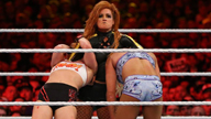 女子三重威胁赛，隆达·罗西VS夏洛特VS贝基·林奇！《WWE Wrestlemania 35》