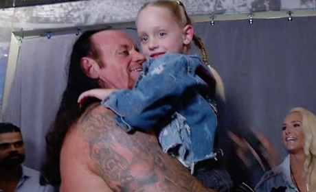 WWE送葬者：如果我的女儿想摔角，我愿意做她的教练……
