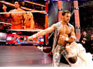 巨人卡里 vs 范丹戈《RAW 2013.03.19》