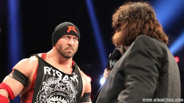 塞纳、莱贝克围殴圣盾《RAW 2013.04.23》 塞纳、莱贝克围殴圣盾《RAW 2013.04.23》