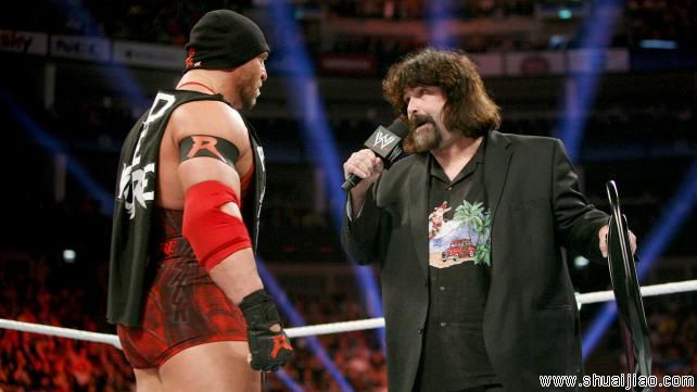 塞纳、莱贝克围殴圣盾《RAW 2013.04.23》 塞纳、莱贝克围殴圣盾《RAW 2013.04.23》