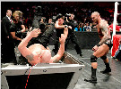 《RAW 2013.11.05》战报：围殴大秀