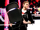 斯蒂芬妮和凯恩关注CM·朋克《RAW 2013.12.03》
