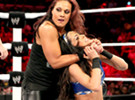 AJ·李&塔米娜·斯洛卡 vs 贝拉姐妹 《RAW 2014.03.11》