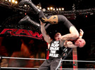 送葬者 vs 布洛克·莱斯纳《Raw 2014.04.01》