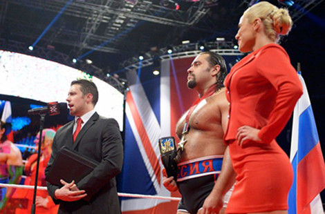鲁瑟夫、拉娜为赢得美国冠军而庆祝《RAW2014.11.11》