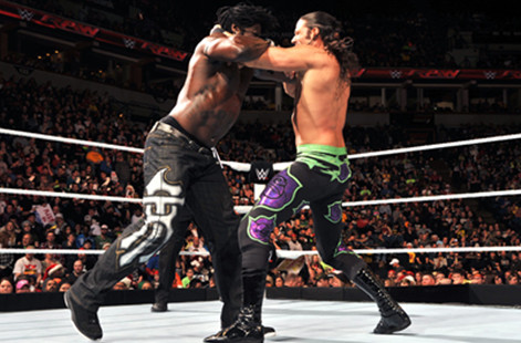 真理罗恩 vs. 亚当·罗斯《RAW2014.12.23》