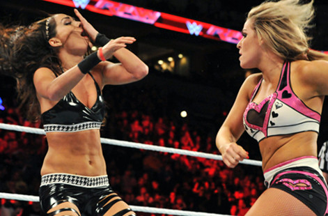 娜塔莉娅 vs. 布理·贝拉《RAW2014.12.23》