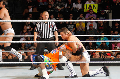 乌索兄弟&内奥米 vs. 米兹&达米安&福克斯《RAW2015.01.06》
