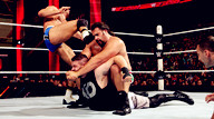 塞萨罗对阵凯文·欧文斯《WWE RAW 2015.07.14》