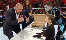 HHH夫妇超有爱！8岁摔角手完梦WWE