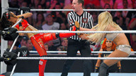夏洛特对阵布里·贝拉《WWE RAW 2015.09.01》