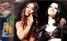 WWE女星佩奇和福克斯在餐馆闹事被轰？