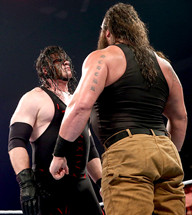 怀亚特家族对阵恶魔凯恩《WWE RAW 2015.10.27》